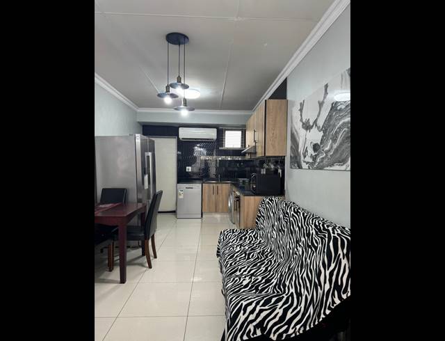 2 BEDROOM APARTMENT FOR SALE IN UMHLANGA RIDGE